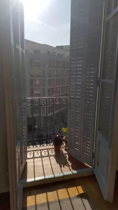 דירות ברצלונה Piso En Sagrada Familia מראה חיצוני תמונה
